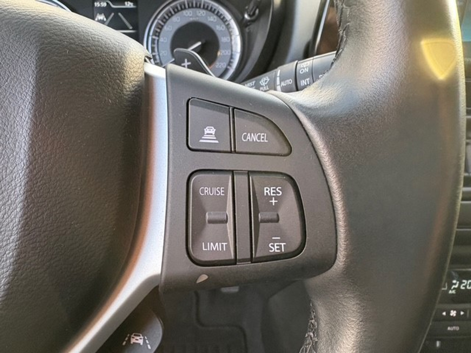 42668837-14.jpg